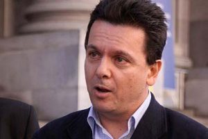 Xenophon Offers To Talk To Residents