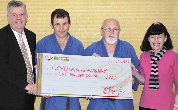 20130404 Cheque handover