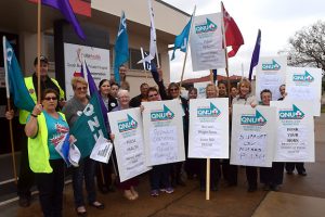 Nurses Take Wage<br> Campaign To The Streets