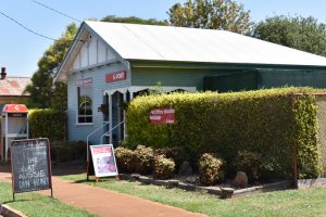 Aust Post Extends Banking Service