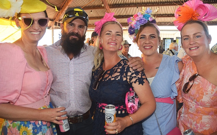 Sizzling Fun At Kumbia Races