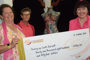 Ringsfield Dinner Tops Up Fundraising